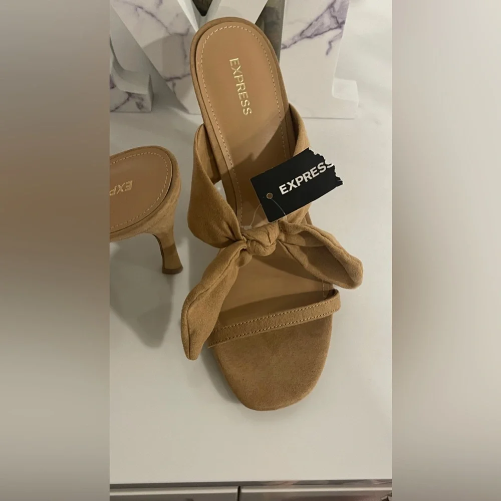 Express  shoes 👠 used but in perfect condition for any occasion ❤️ - Picture 6 of 9